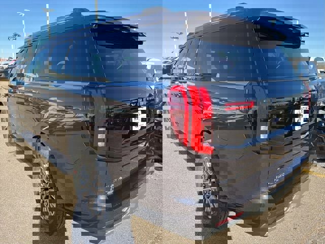 New 2026 Ford Expedition Max Platinum image 4