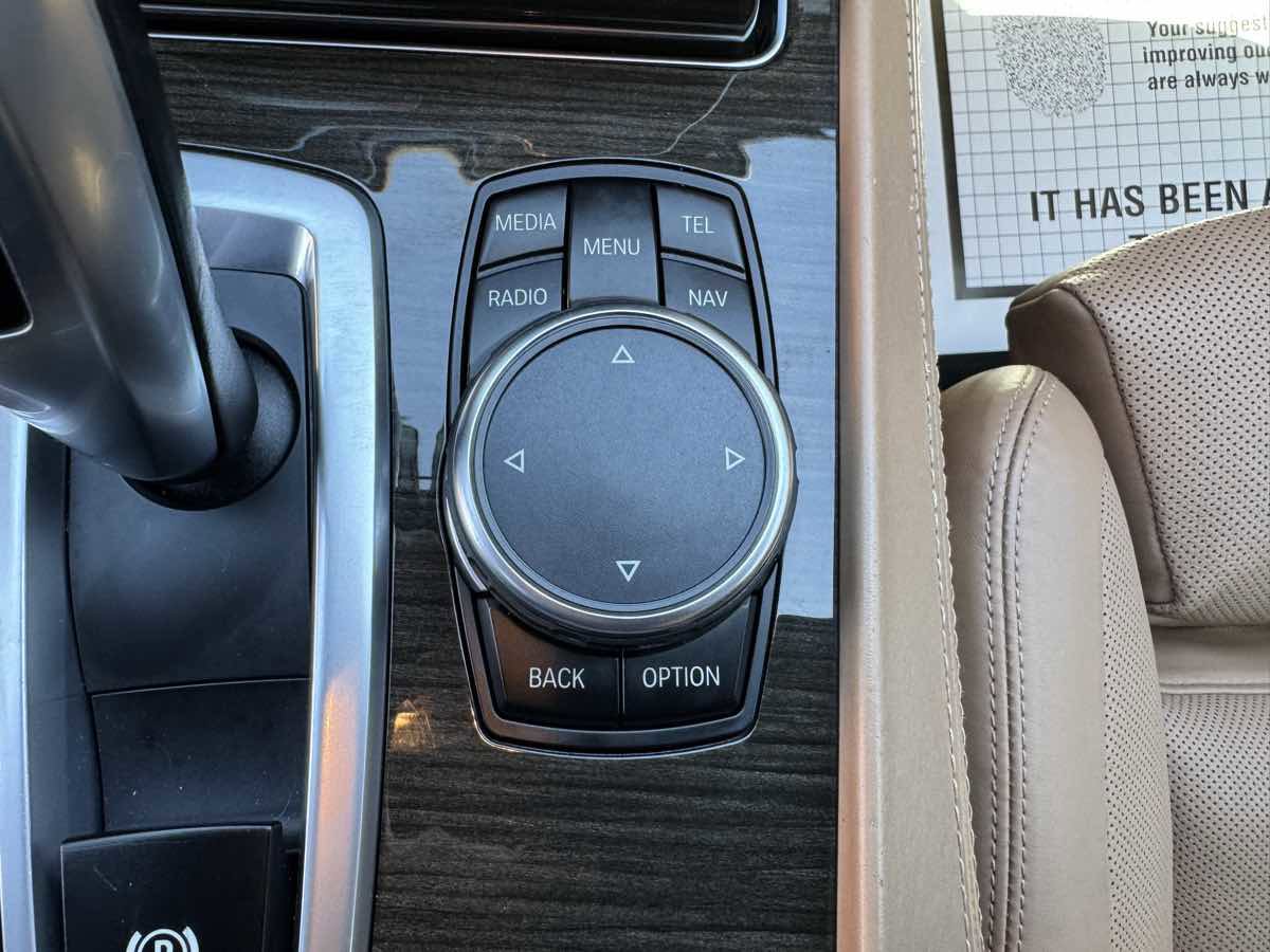 Used 2015 BMW 740Li image 20