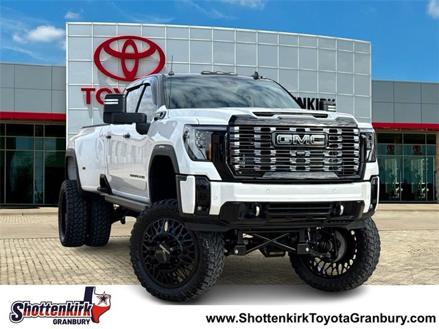 Used 2025 GMC Sierra 3500 Denali Ultimate image 1