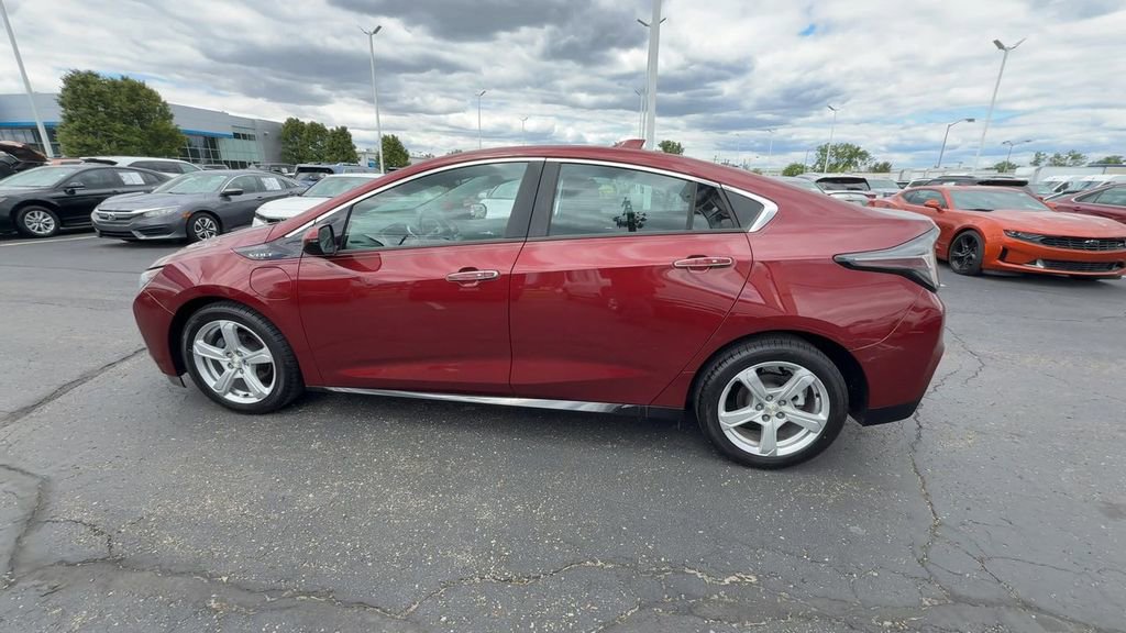 Used 2017 Chevrolet Volt LT FWD image 5