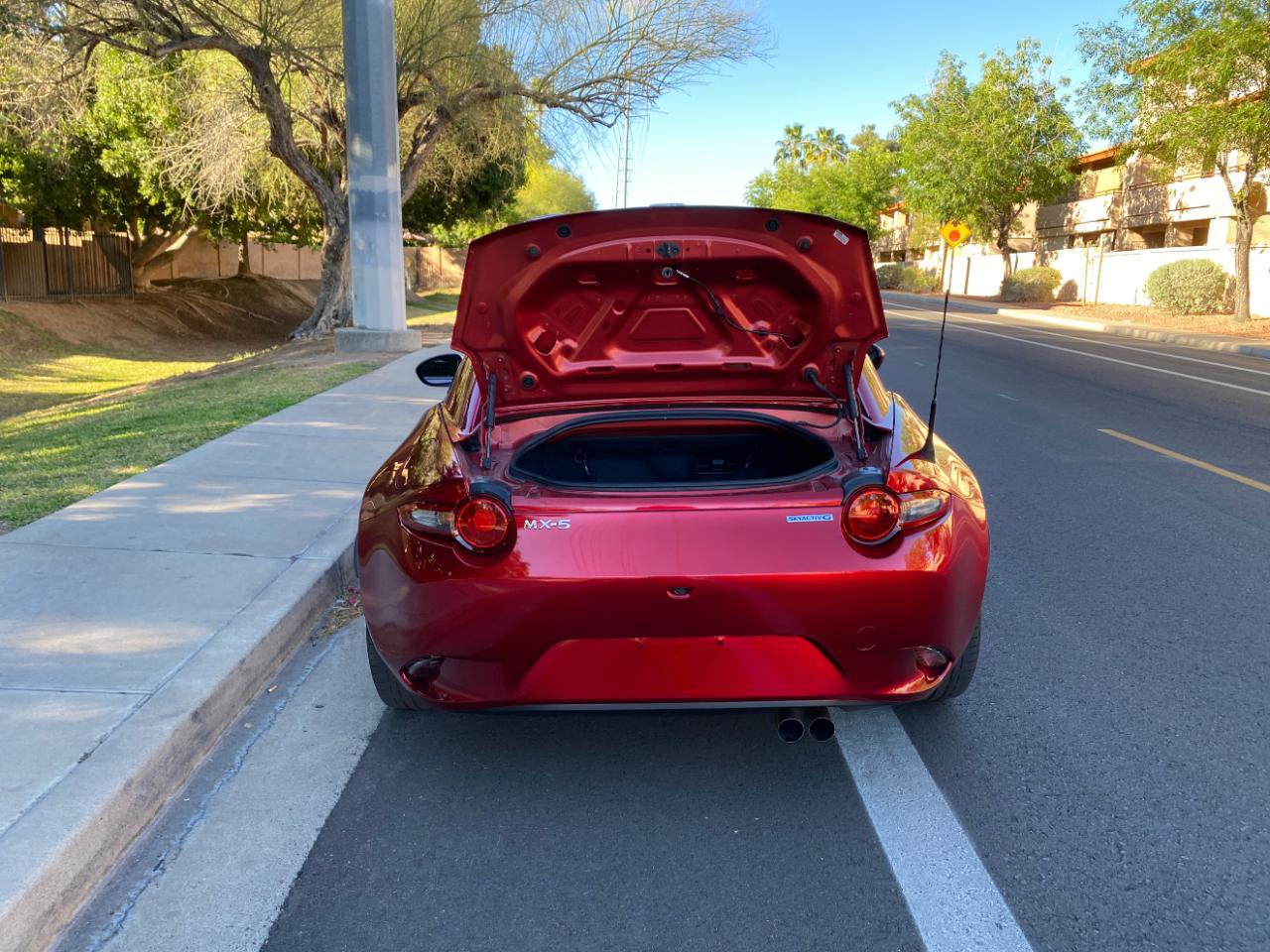 Used 2021 MAZDA MX-5 Miata RF Grand Touring RWD image 4