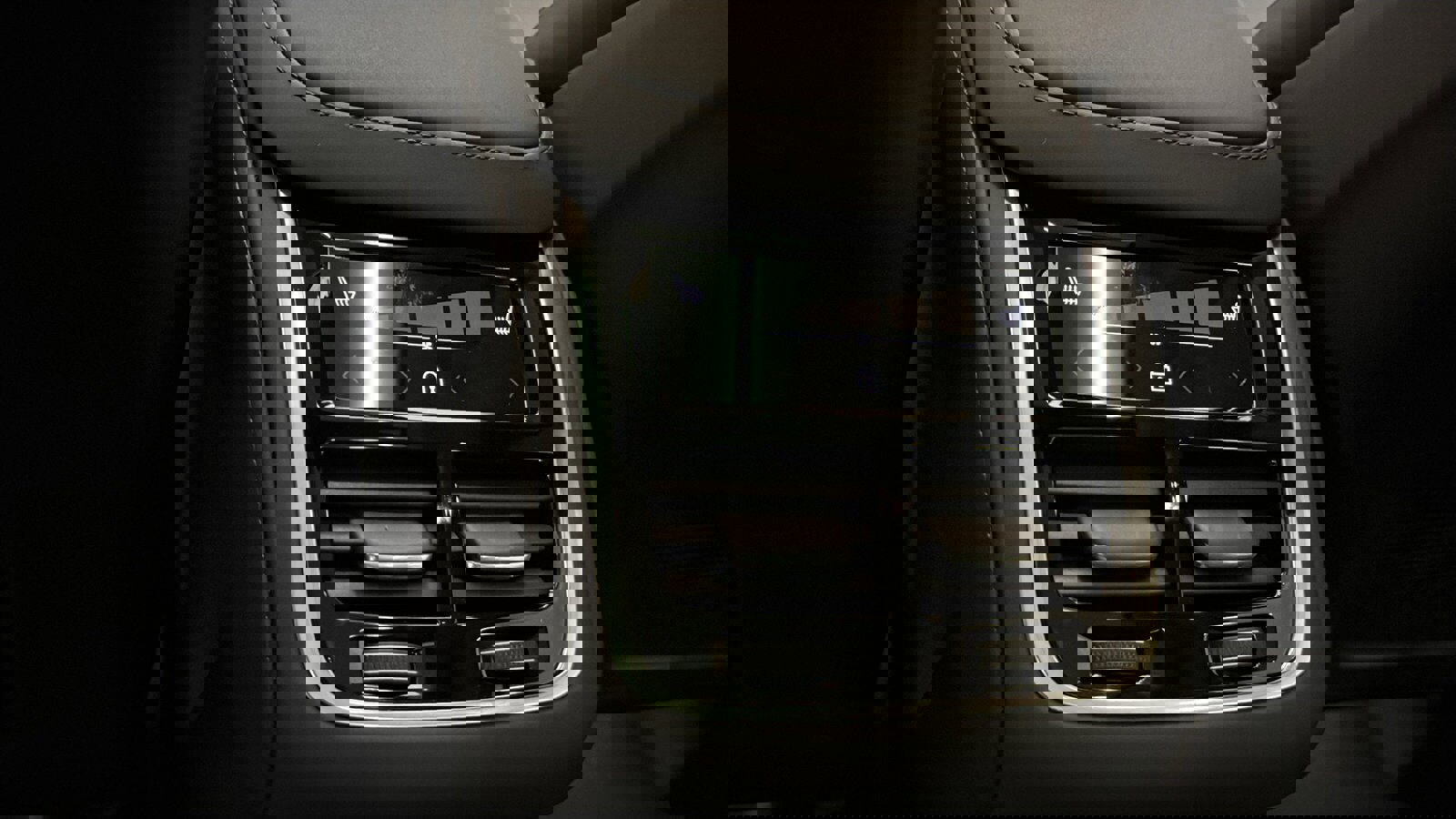 New 2026 Volvo XC90 B5 Core w/ Protection Package image 28