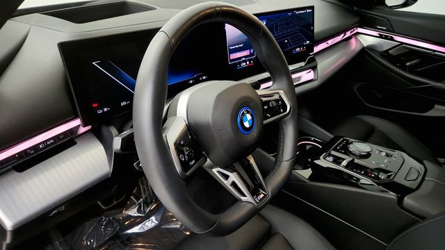 Used 2026 BMW i5 eDrive40 w/ M Sport Package RWD image 48