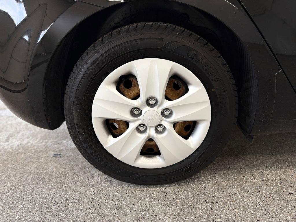 Used 2017 Kia Forte LX FWD image 26