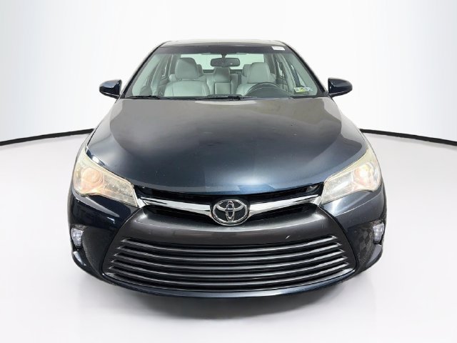 Used 2016 Toyota Camry XLE w/ Moonroof Package FWD image 2