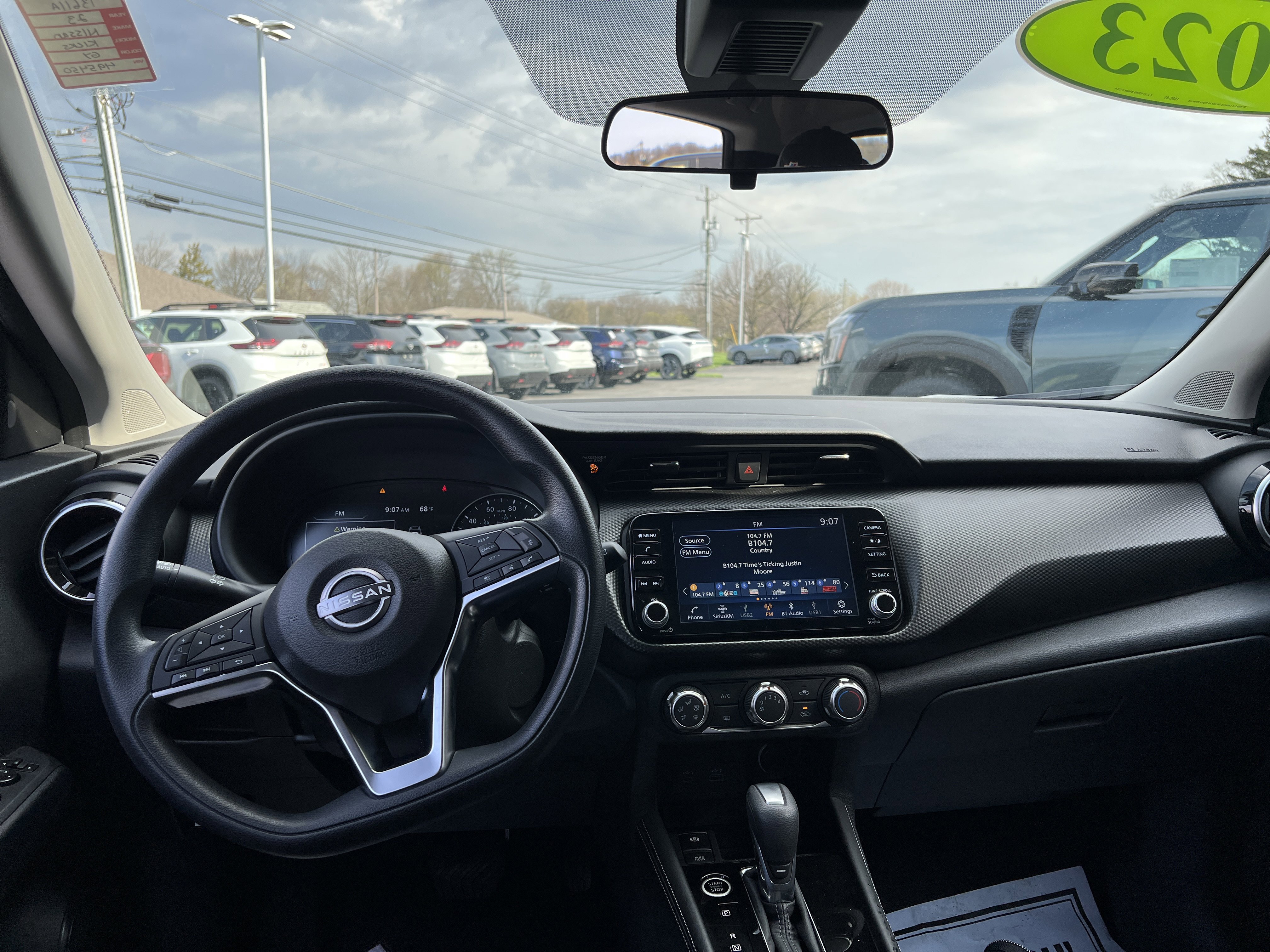 Used 2023 Nissan Kicks SV image 5