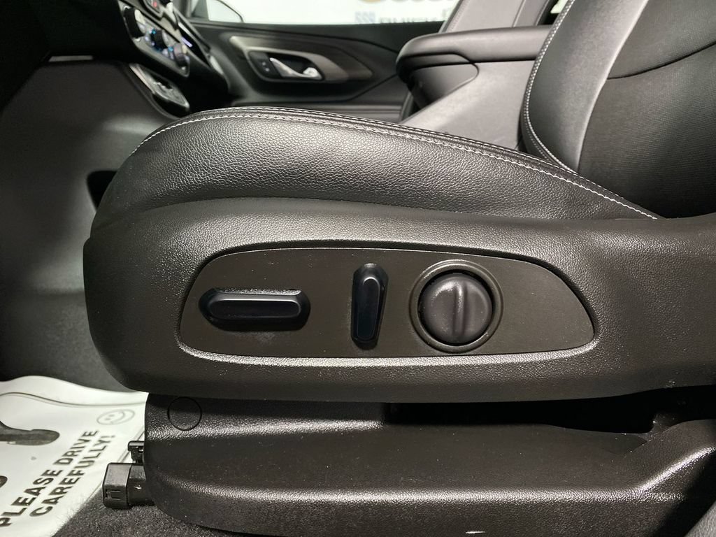 Certified 2024 GMC Terrain SLT w/ Infotainment Package II AWD/4WD image 12