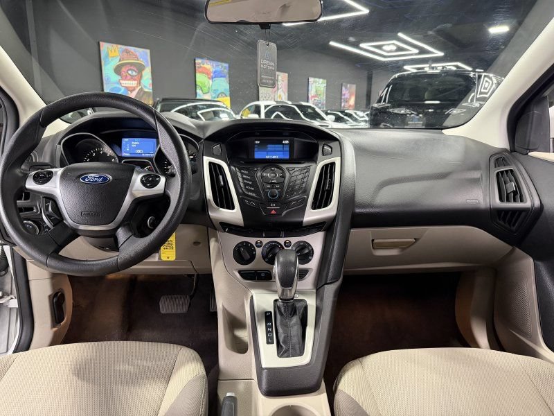 Used 2014 Ford Focus SE FWD image 13