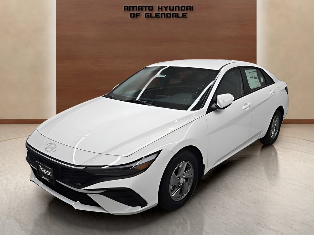 New 2026 Hyundai Elantra SE
