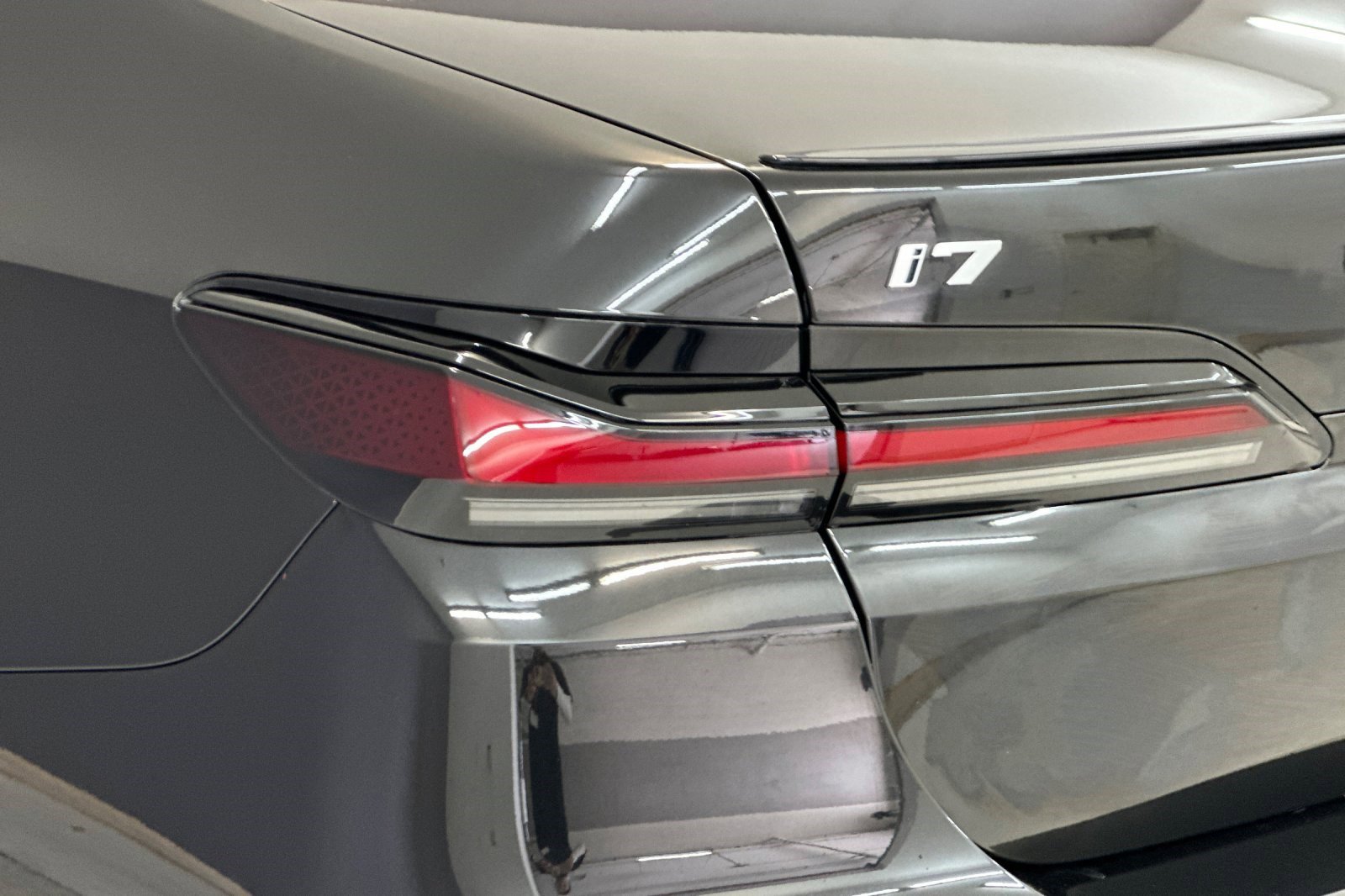 Certified 2024 BMW i7 xDrive60 AWD/4WD image 12