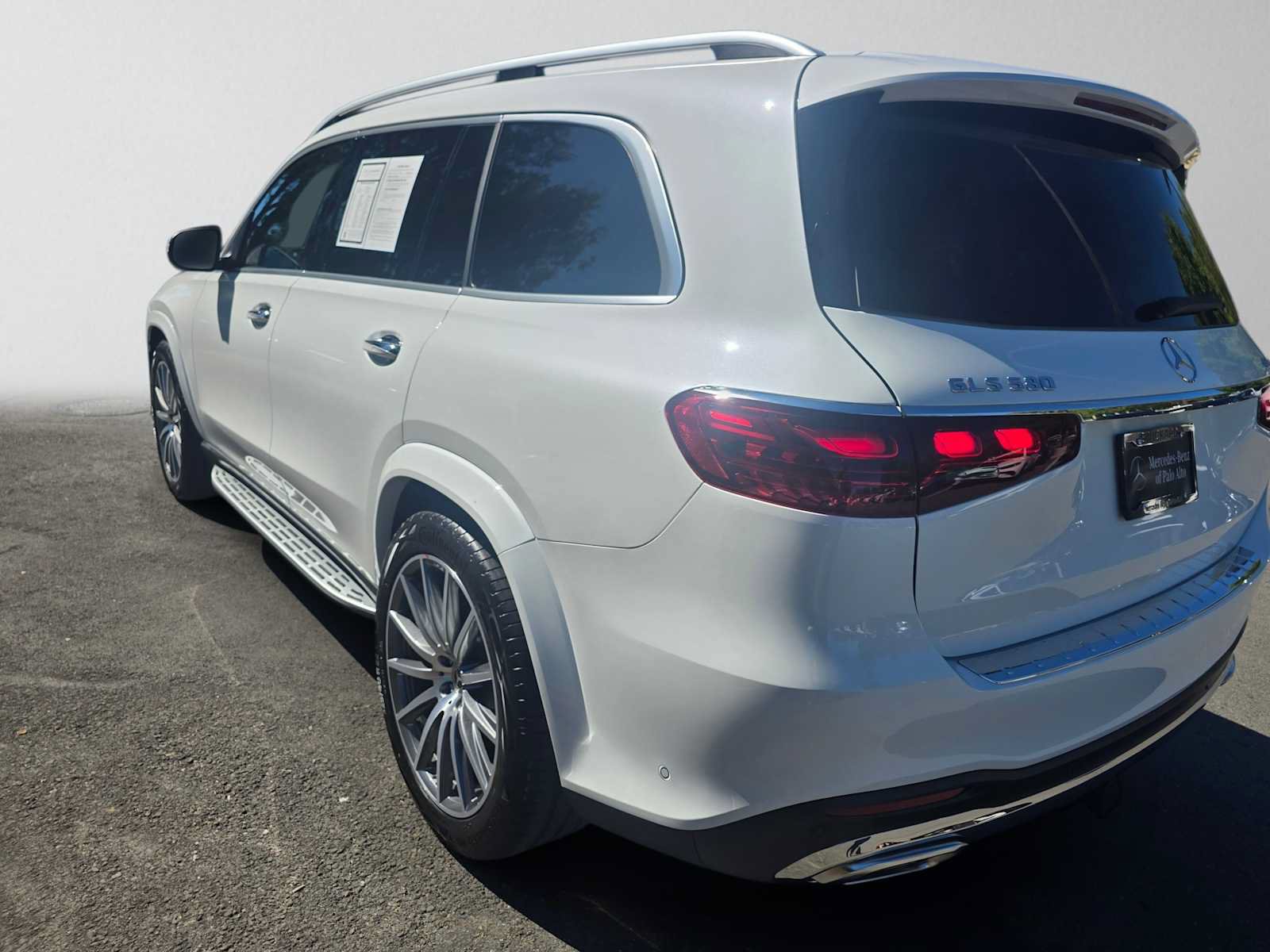 Used 2026 Mercedes-Benz GLS 580 4MATIC image 5