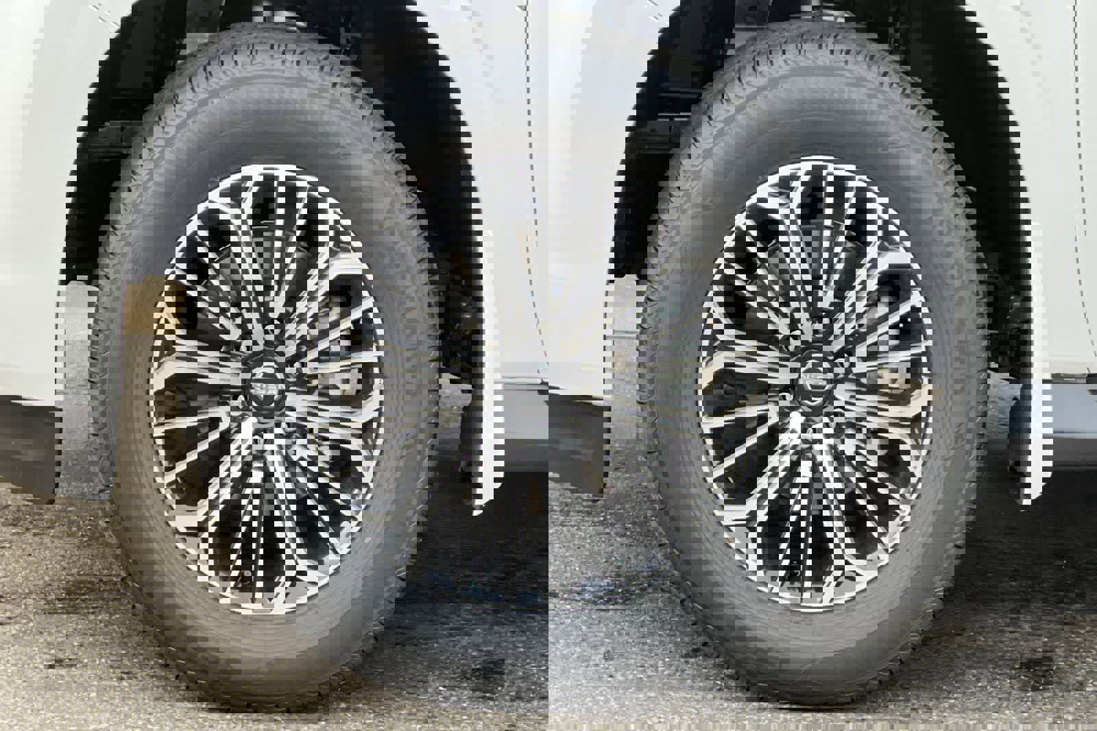 New 2026 Nissan Armada SL w/ Captain's Chari Seat Package image 38