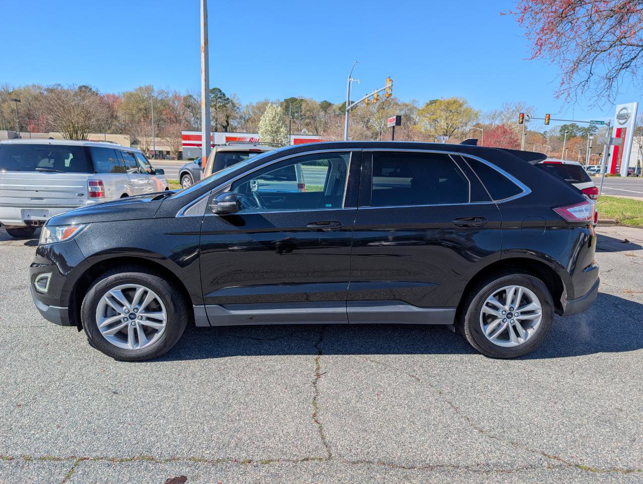 Used 2015 Ford Edge SEL AWD/4WD image 2