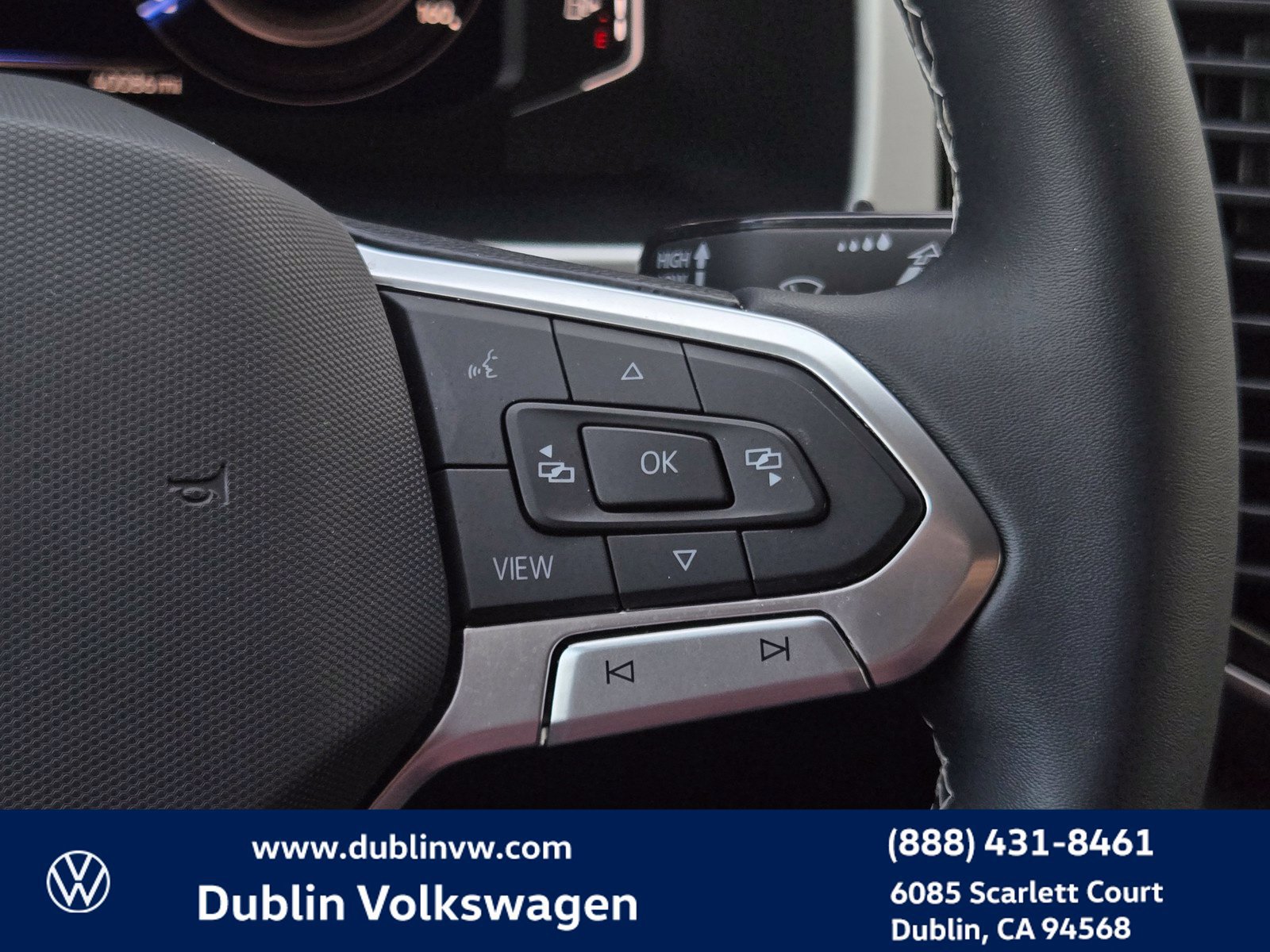 Certified 2022 Volkswagen Atlas Cross Sport SE FWD image 22