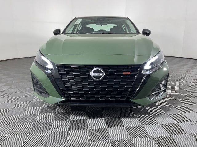 New 2026 Nissan Altima 2.5 SR w/ SR Midnight Edition Package FWD image 5