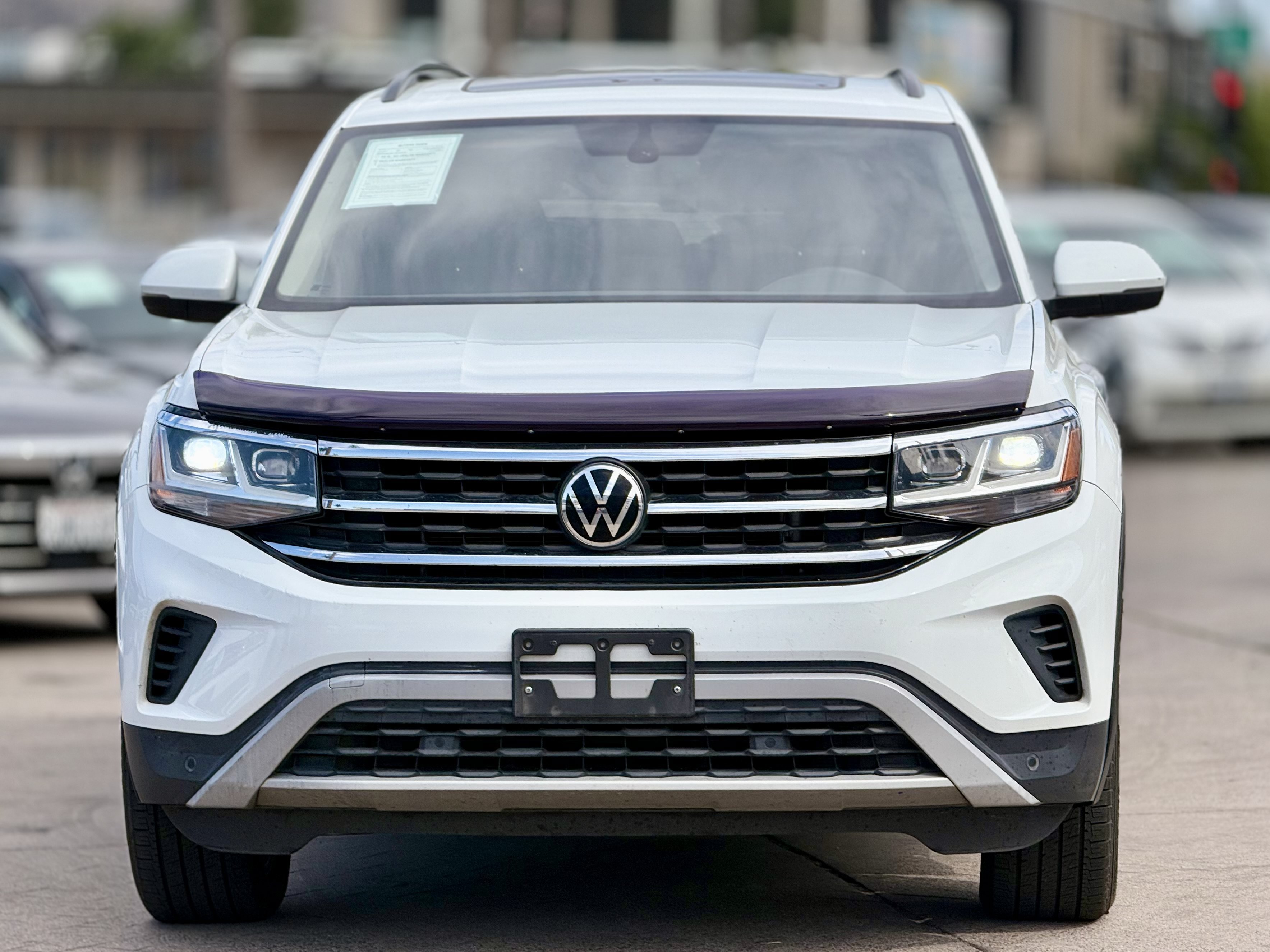 Used 2021 Volkswagen Atlas SE w/ Panoramic Sunroof Package FWD image 4
