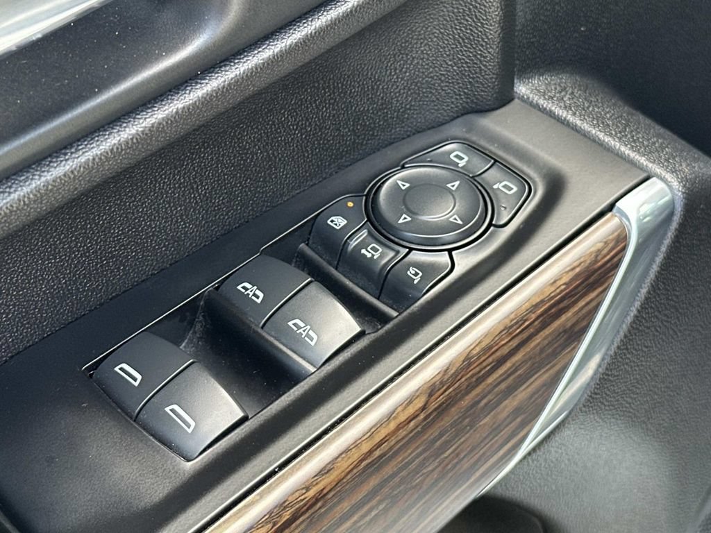 Used 2020 Chevrolet Silverado 2500 High Country AWD/4WD image 17