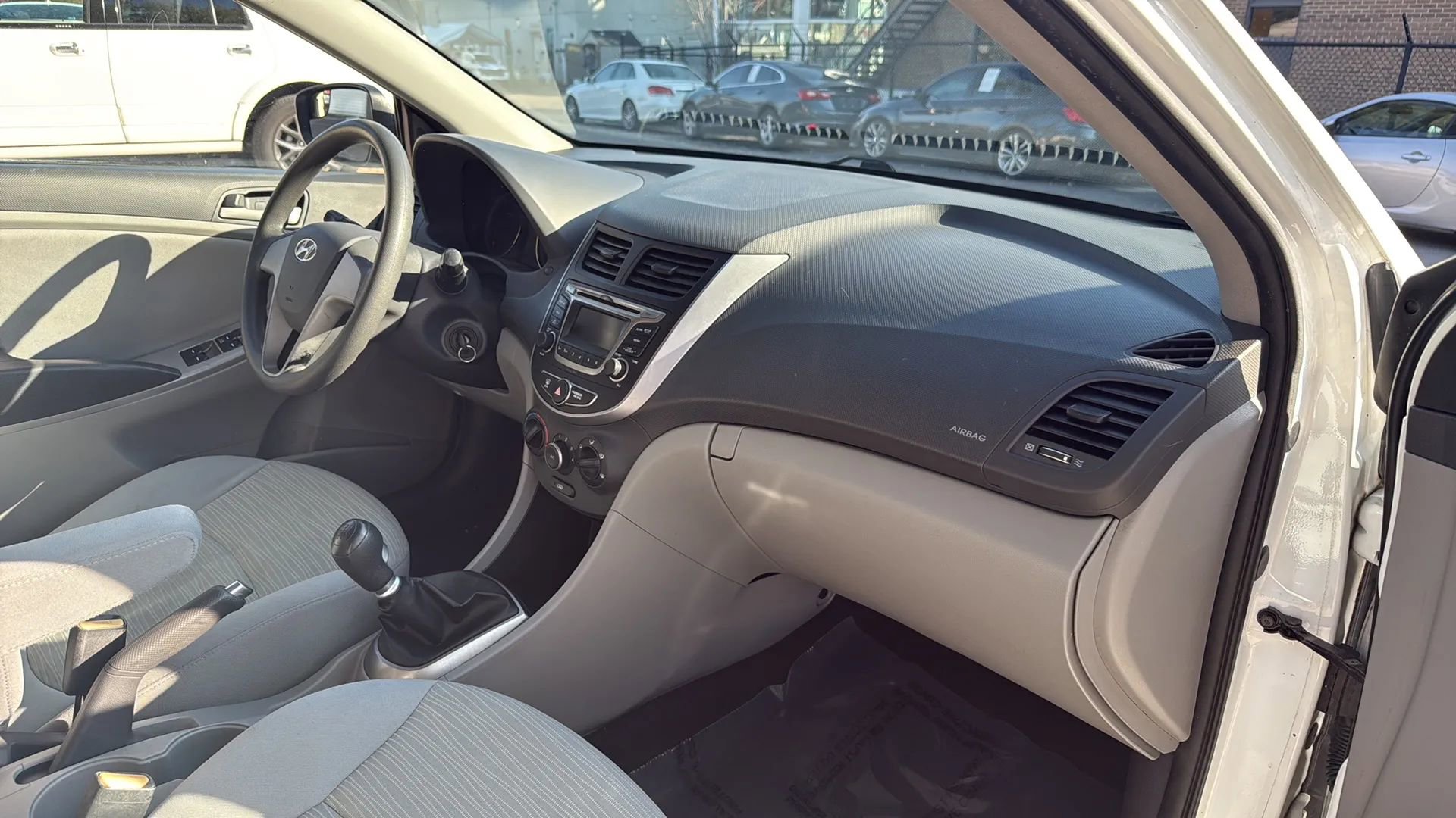 Used 2015 Hyundai Accent GLS image 21