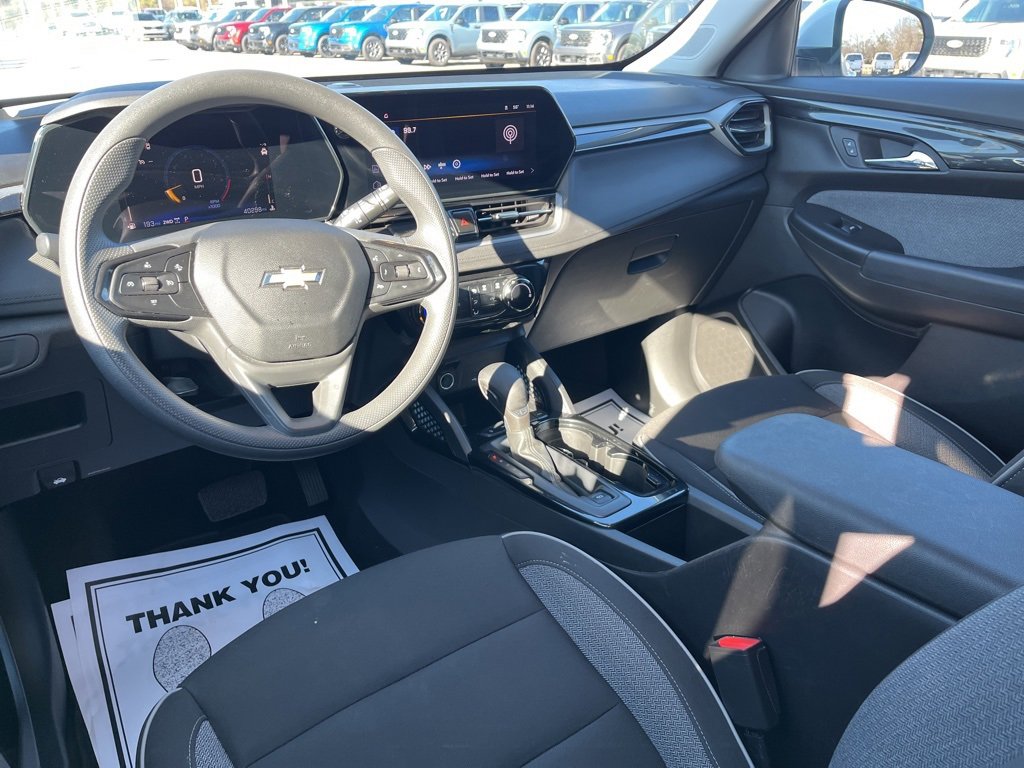 Used 2025 Chevrolet TrailBlazer LT image 12