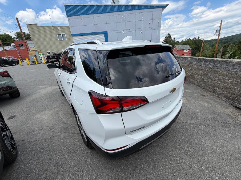Used 2022 Chevrolet Equinox Premier AWD/4WD image 3