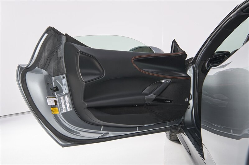 Used 2023 Ferrari SF90 Spider AWD/4WD image 14