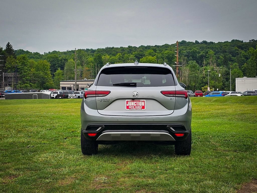 Used 2023 Buick Envision Essence w/ Sport Touring Package AWD/4WD image 5