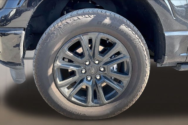 Used 2025 Ford F150 Platinum AWD/4WD image 6