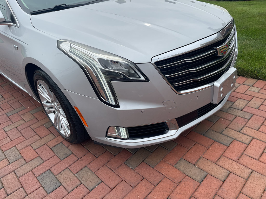 Used 2018 Cadillac XTS Luxury AWD/4WD image 4