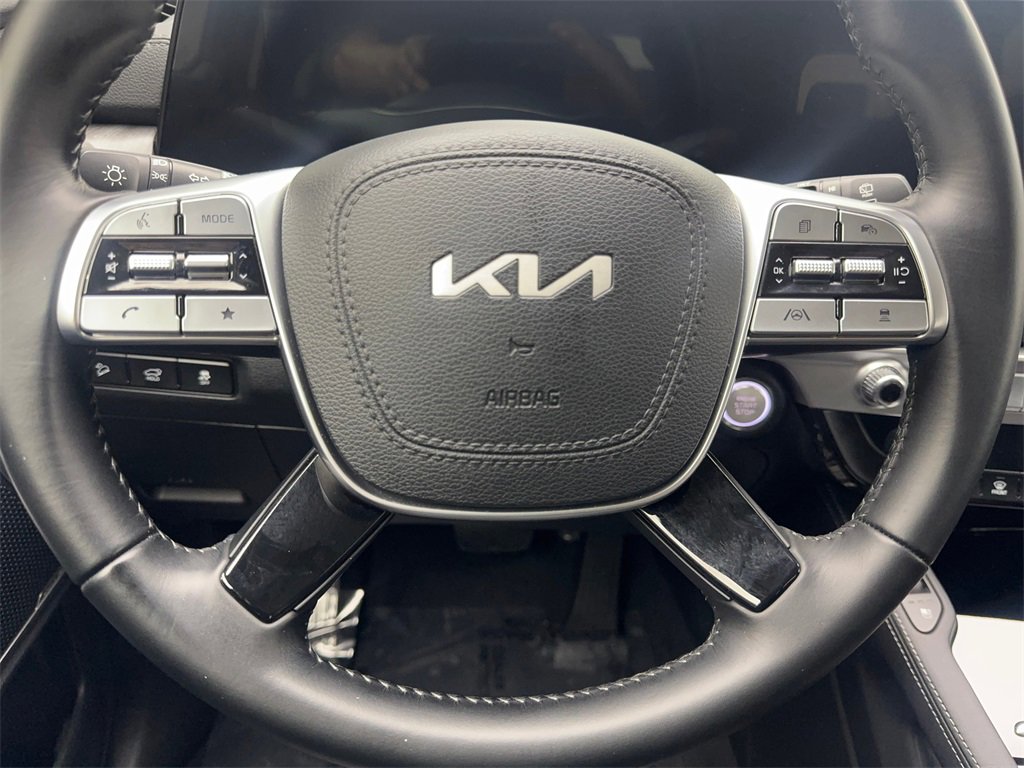 Used 2025 Kia Telluride EX w/ EX Captain's Chair Package image 60