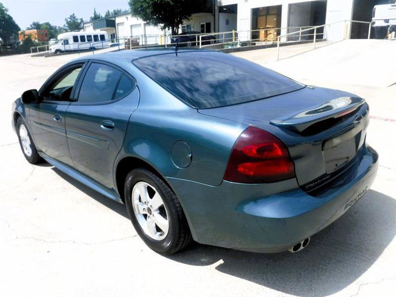 Used 2006 Pontiac Grand Prix w/ Premium Package FWD image 12