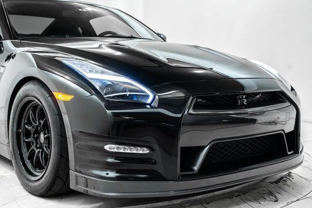 Used 2012 Nissan GT-R Black Edition AWD/4WD image 17