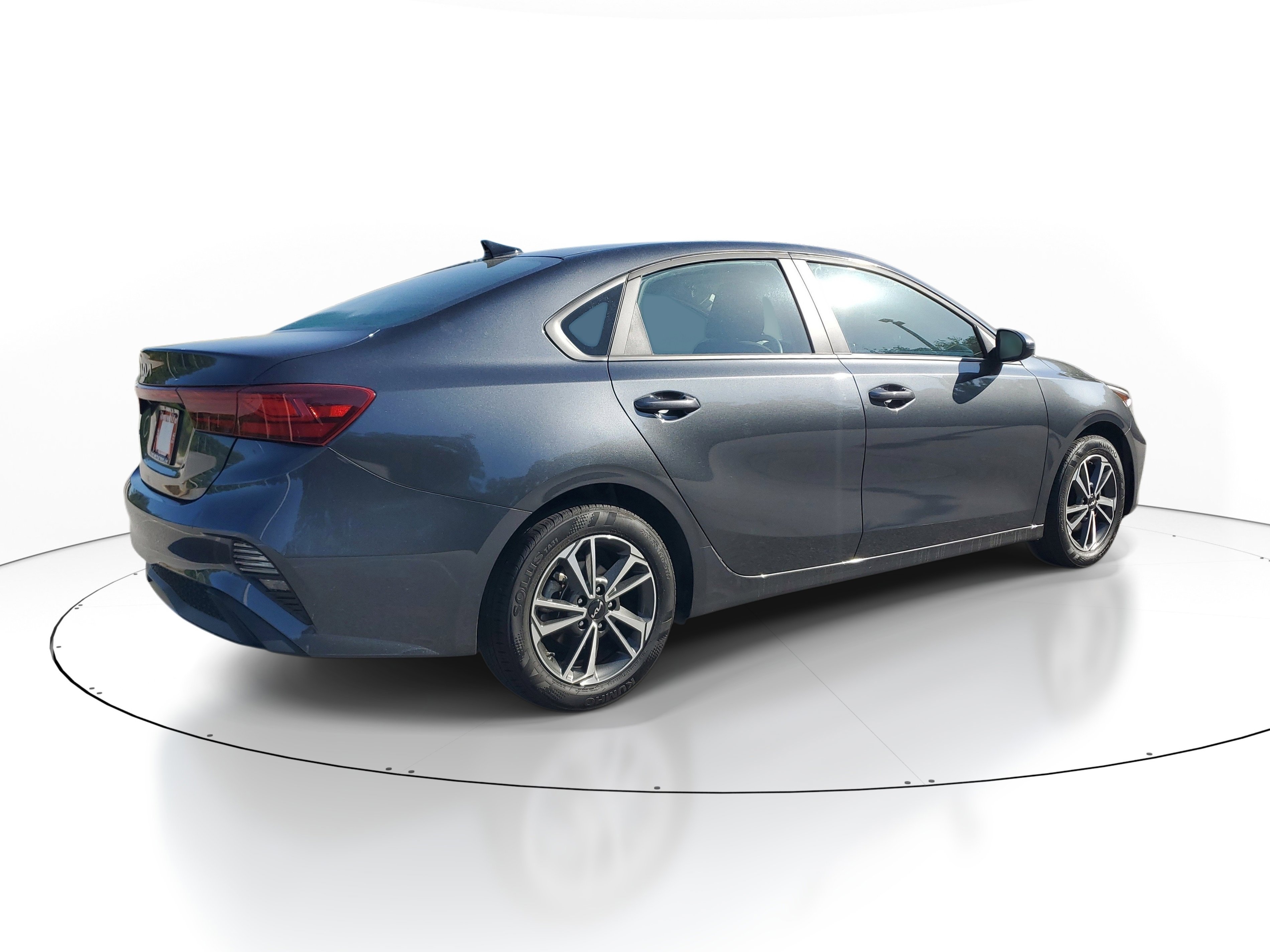 Used 2024 Kia Forte LXS FWD image 6