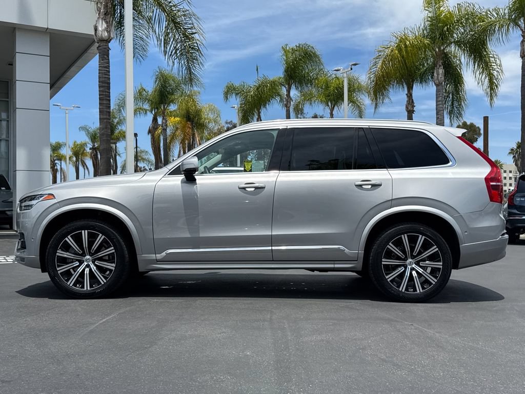 Certified 2023 Volvo XC90 B6 Plus AWD/4WD image 2