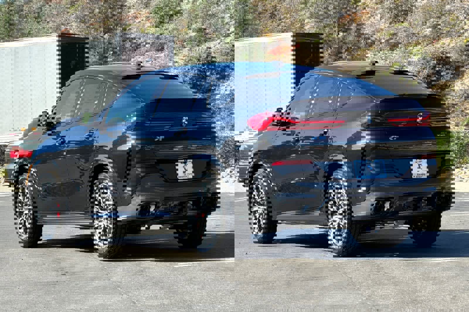 New 2026 BMW X6 xDrive40i w/ Executive Package image 6