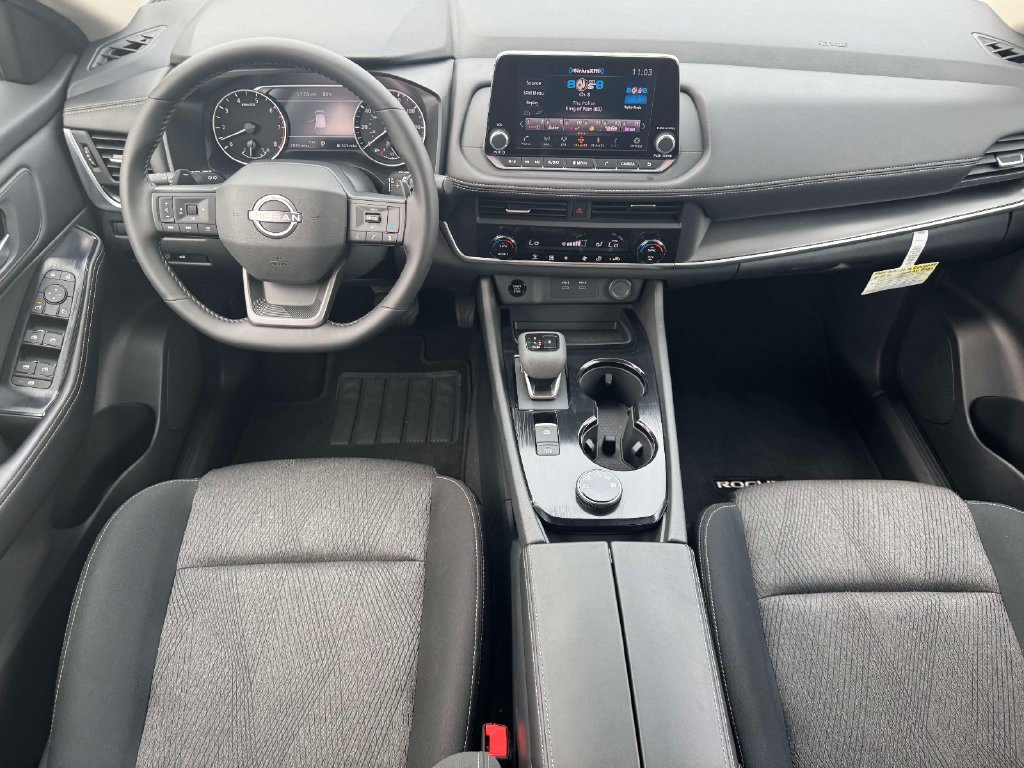 Certified 2026 Nissan Rogue SV AWD/4WD image 12