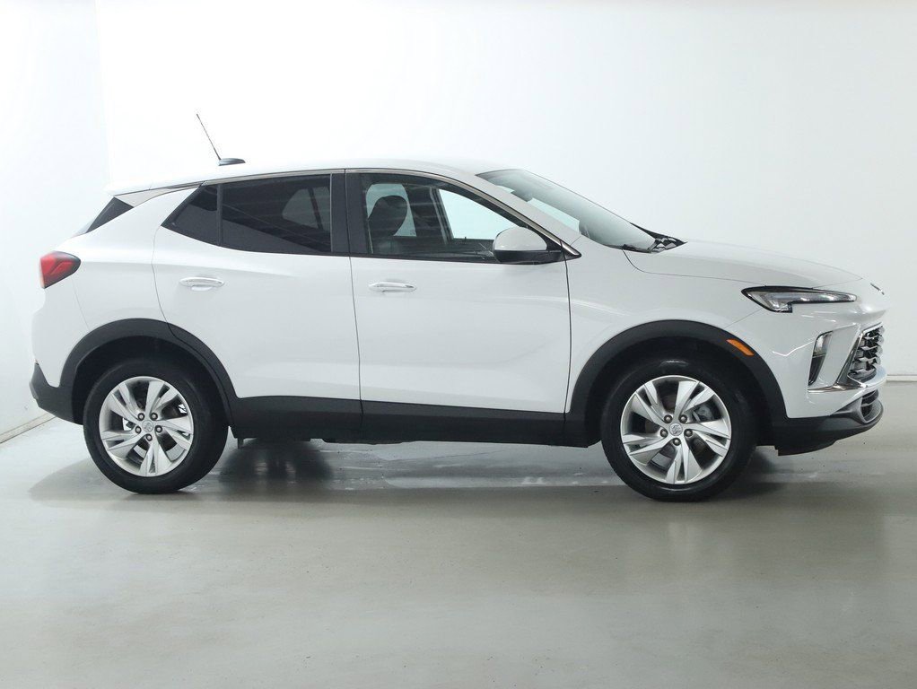 Used 2025 Buick Encore GX Preferred image 11