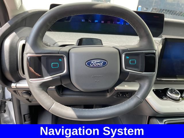 Used 2025 Ford Expedition Active AWD/4WD image 14