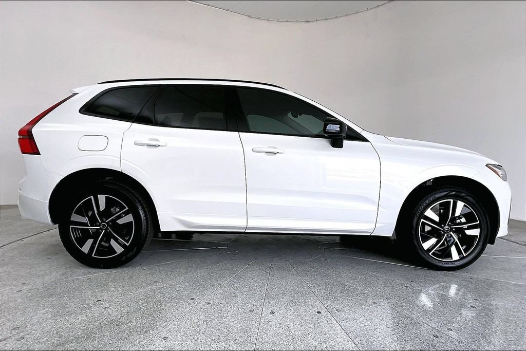 New 2026 Volvo XC60 B5 Core w/ Climate Package AWD/4WD image 7
