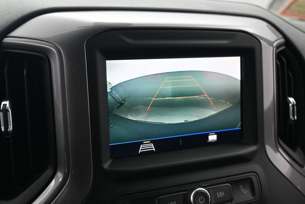 Used 2022 Chevrolet Silverado 1500 Custom w/ Safety Confidence Package AWD/4WD image 18