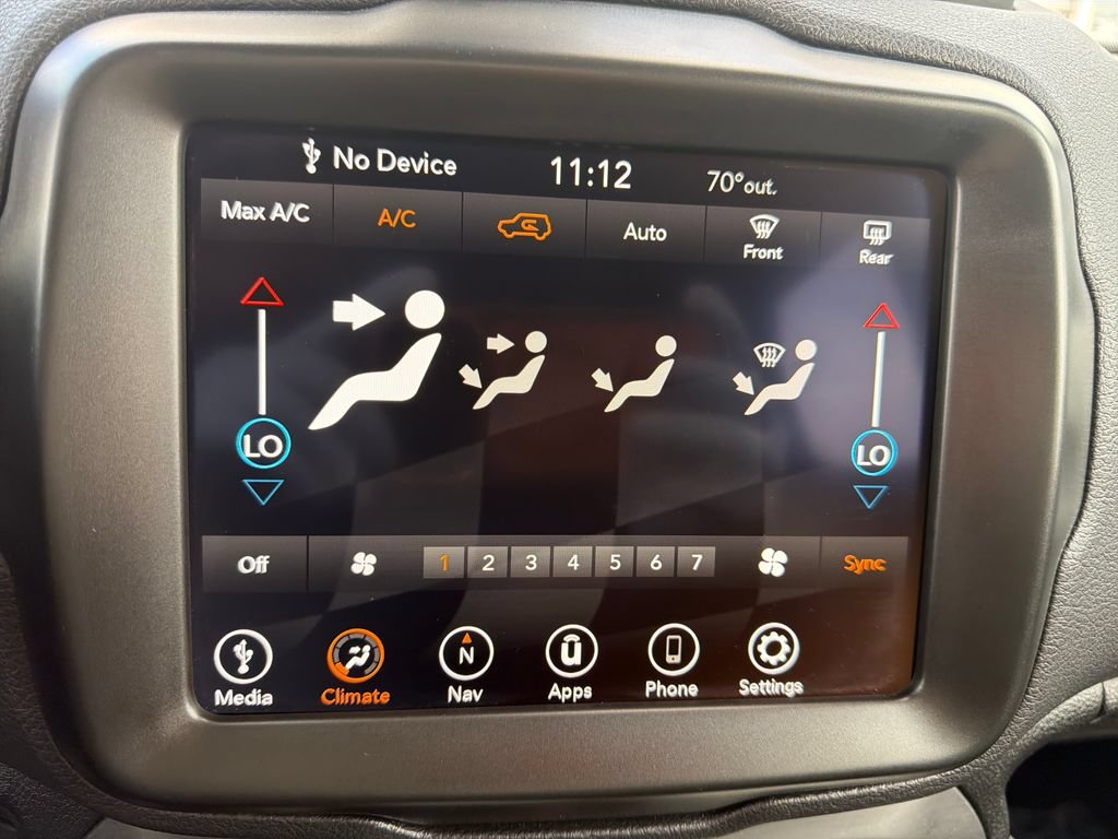 Used 2023 Jeep Renegade Latitude AWD/4WD image 19