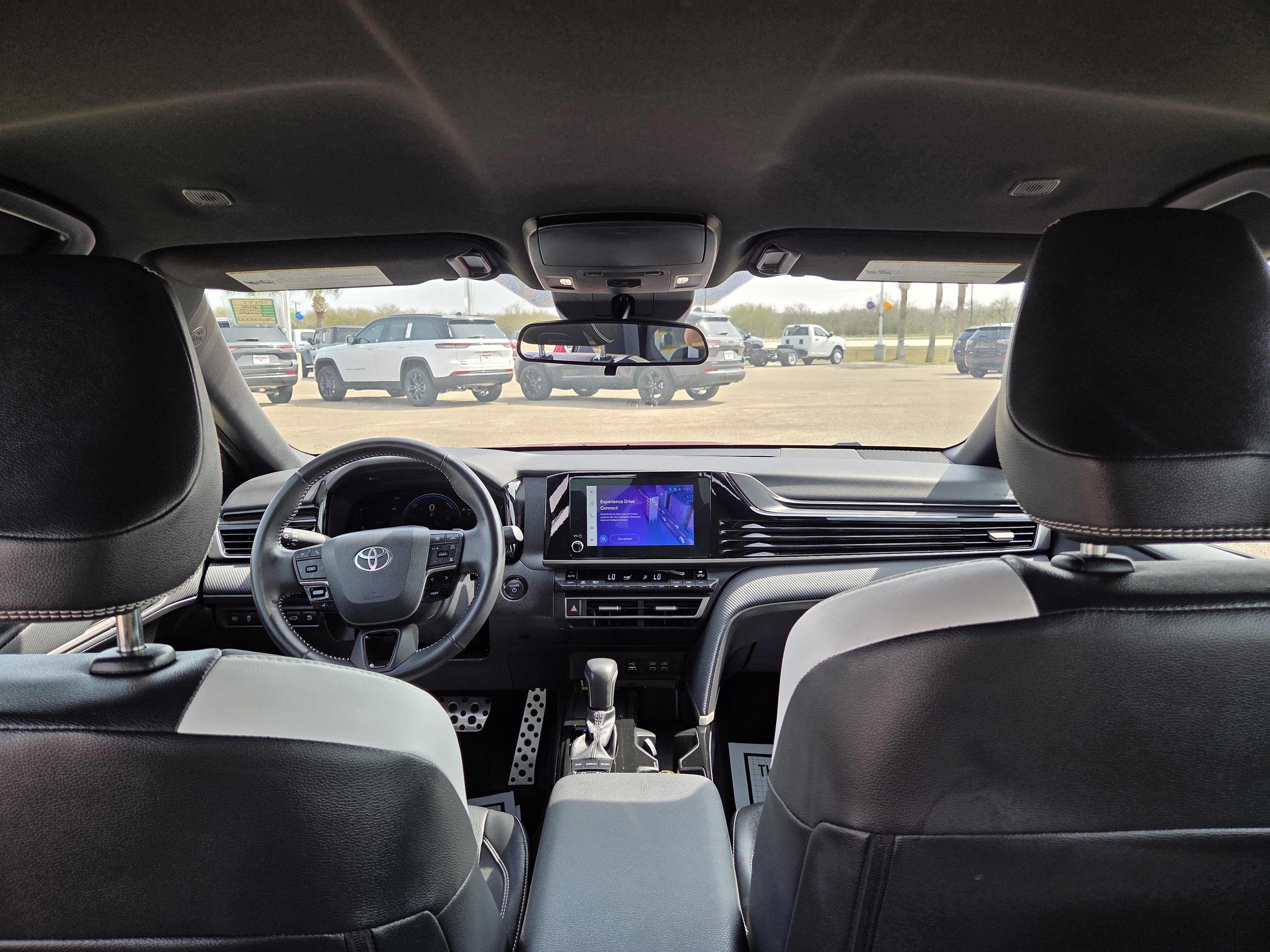 Used 2025 Toyota Camry SE image 20