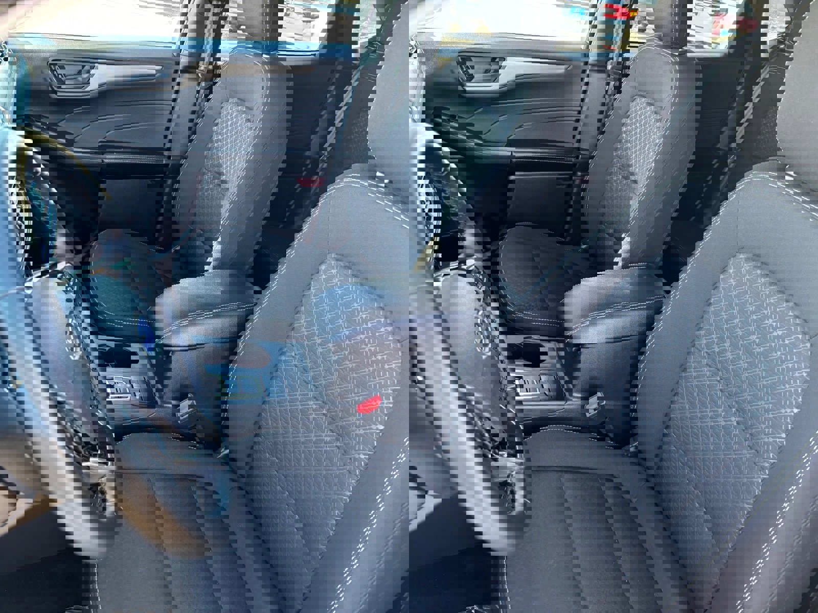 Used 2025 Ford Escape Active w/ Cold Weather Package image 22