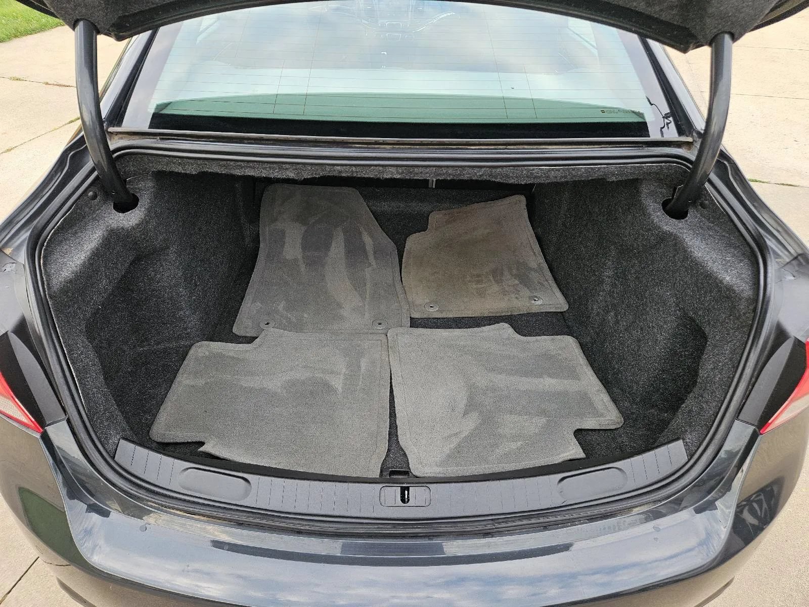 Used 2015 Chevrolet Impala LTZ FWD image 19