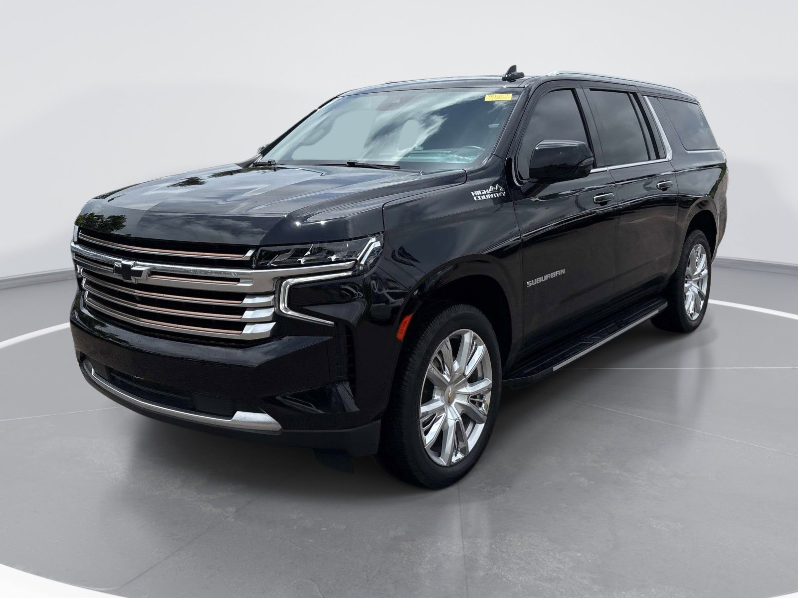 Used 2024 Chevrolet Suburban High Country AWD/4WD image 3