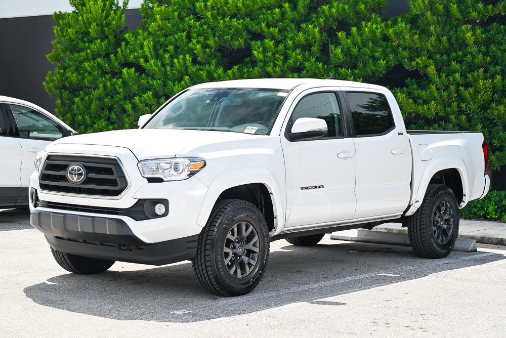 Used 2023 Toyota Tacoma SR5 w/ Technology Package RWD image 1