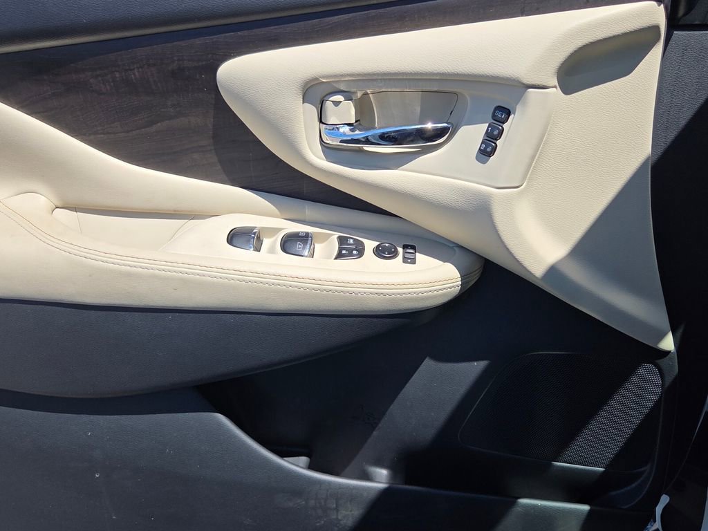 Used 2023 Nissan Murano Platinum w/ Cargo Package AWD/4WD image 25