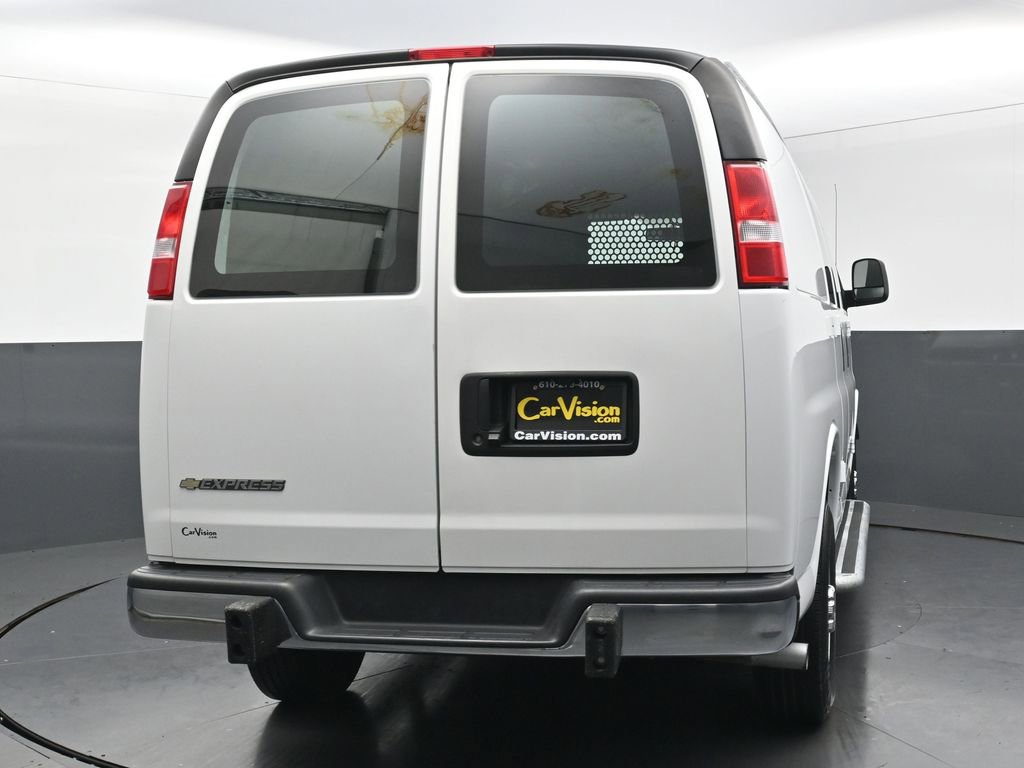 Used 2024 Chevrolet Express 2500 w/ Driver Convenience Package image 4