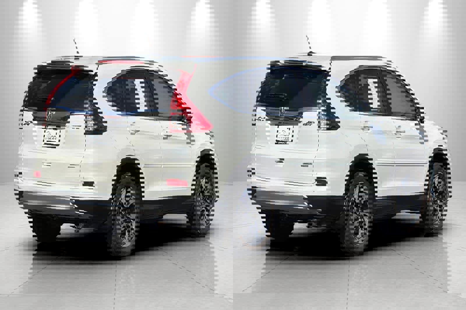 Used 2015 Honda CR-V Touring image 2