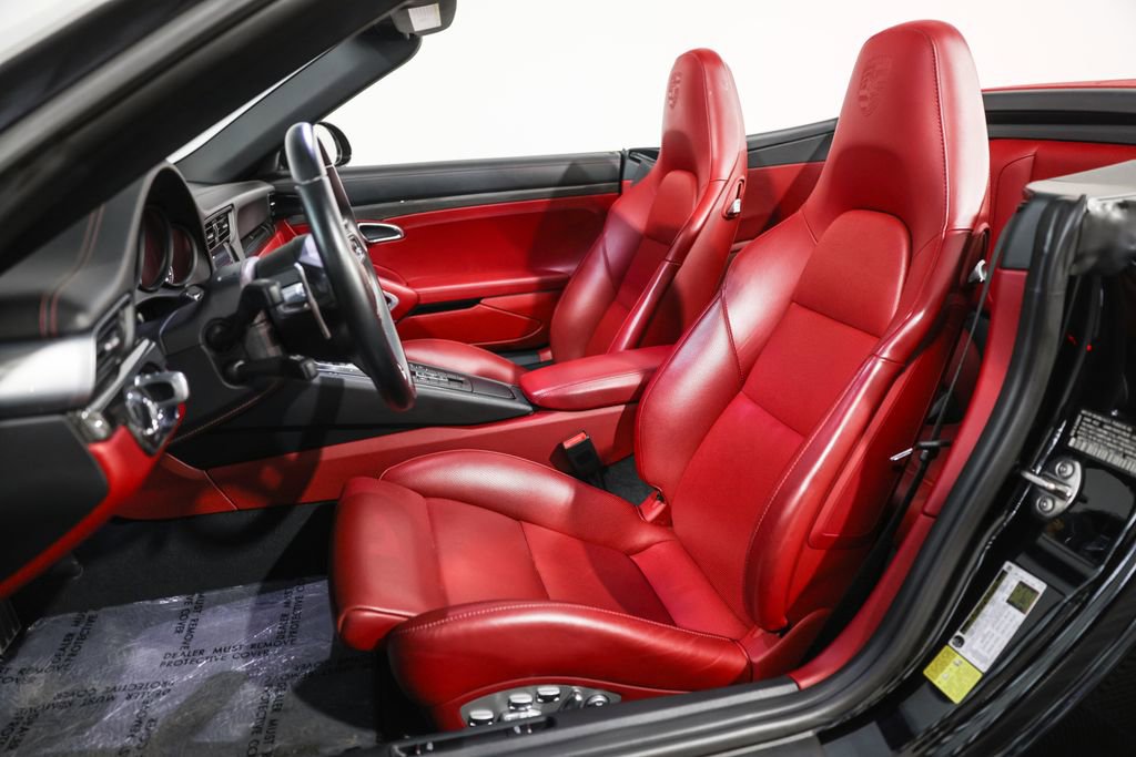 Used 2019 Porsche 911 Turbo image 23