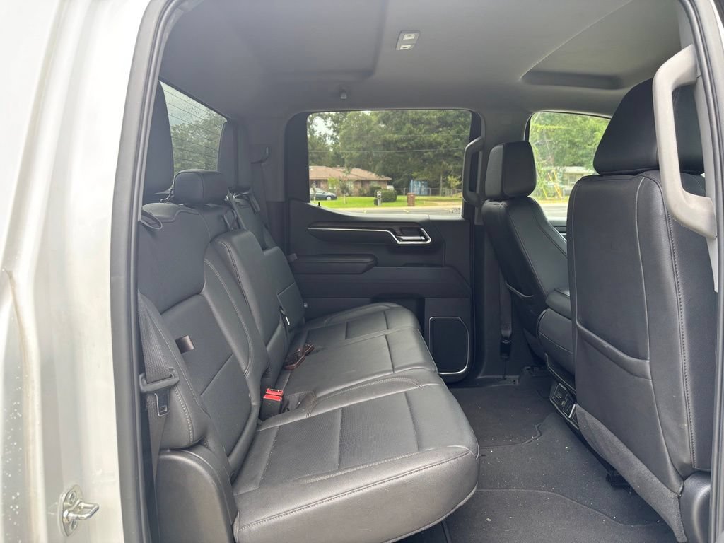 Used 2025 GMC Sierra 1500 SLT RWD image 17